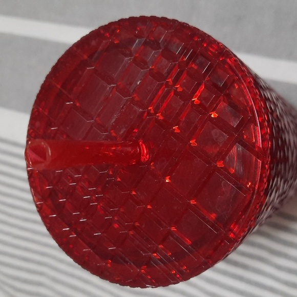 Starbucks 2021 Holiday Red Jewel Studded Acrylic Venti Cold Tumbler 24 oz. - Picture 4 of 9